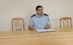 ԼՂՀ ոստիկանության պետի տեղակալ Գագիկ Ղահրամանյանը, ըստ սպասարկման ոլորտների, քննարկեց 2016թ. 1-ին կիսամյակի օպերատիվ-ծառայողական գործունեության արդյունքները